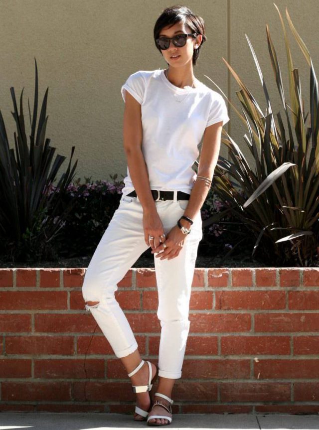 Белая футболка + белые джинсы