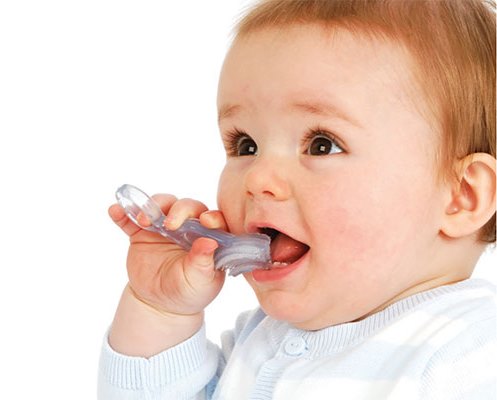 Как правильно чистить зубы ребенку от 0 до 3 лет