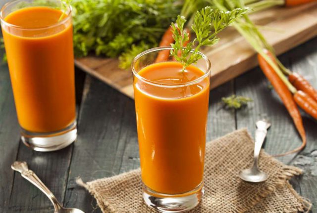 Сок из моркови со шпинатом