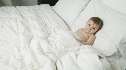 стоит ли детям спать с родителями