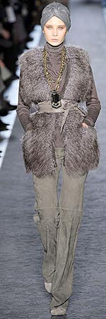 Мода на меховые жилеты 2012 