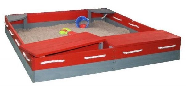 Деревянная песочница с сиденьями и ящиками для игрушек