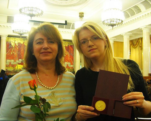 Старшая дочь актера Алевтина и ее мать