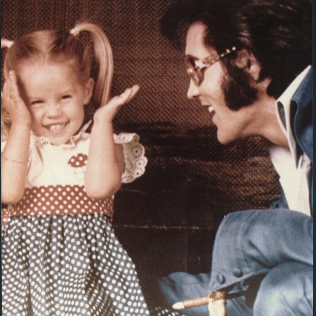Лиза Мари со своим отцом