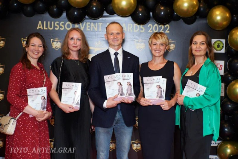 Colady получил премию «Лучший женский журнал 2022 года»