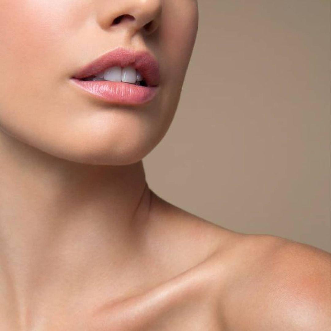 10 советов косметолога, как ухаживать за губами зимой, чтобы они не трескались