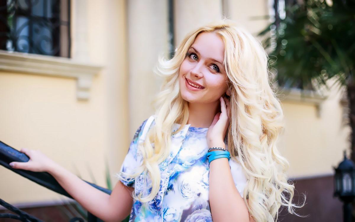 Ирина Алферова блондинка