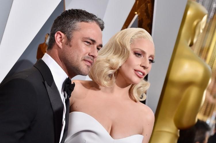 «Я всё ещё его люблю»: Леди Гага упомянула о своём бывшем женихе Тейлоре Кинни