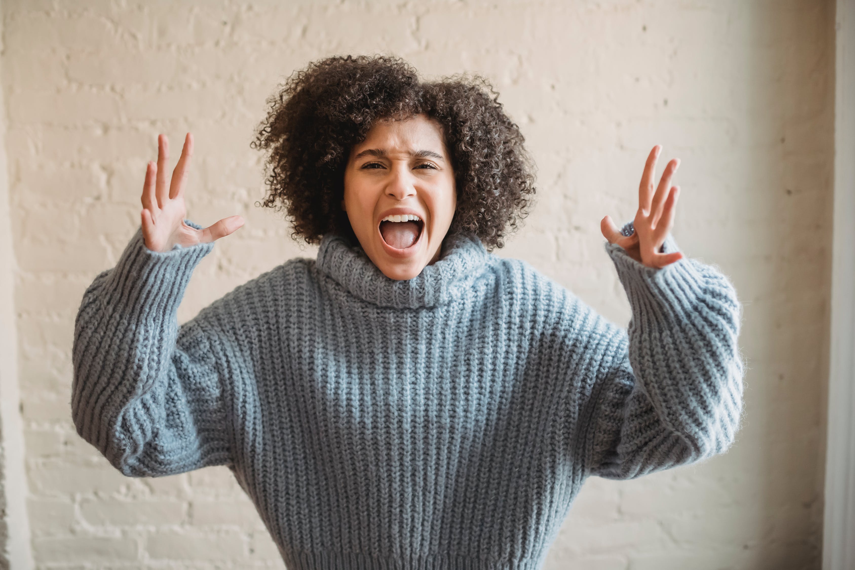"Меня всё бесит!": 10 эффективных психологических методов, как справиться со злостью и раздражением