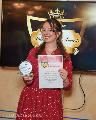 Colady получил премию «Лучший женский журнал 2022 года»